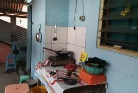 Kost Putra "Ibu Yuli" Baskoro Pintu Darurat Type 1