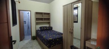 Kost Bless 15 TIPE 2 INSIDE BATHROOM INSIDE WINDOW