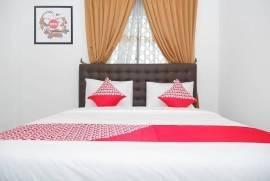 OYO 1136 Hotel Surya Solo Type 1
