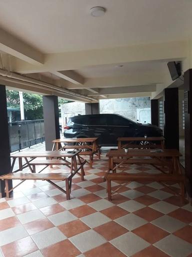 Kost Pondok Cahyaning compact