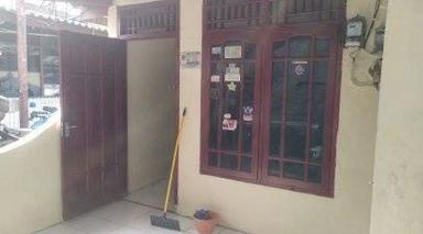 Disewakan Kontrakkan 2 Petak di Jalan Abuserin, Gandaria Sel Type 1