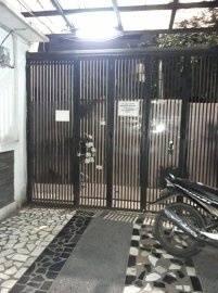Kost dekat dengan kampus kedokteran Trisakti, seberang Taman Type 1