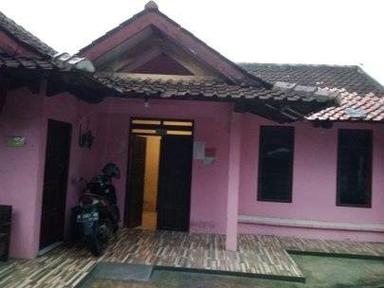 Kos pink Unnes Gunungpati Type 1