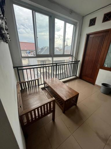 Kost Melati 17 Palmerah kamar outside view outside bathroom