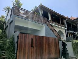 Villa Sharing Pool & Kitchen