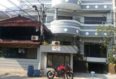 Kost Pak Anton Penjaringan compact