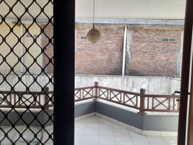 Kinasih2 Teras Balkon