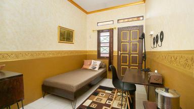 Andhika Kalibata Compact Single