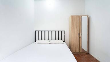 Ava Guest House Petojo Compact Queen B