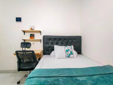 Rony White House Tembalang Semarang Regular Double B