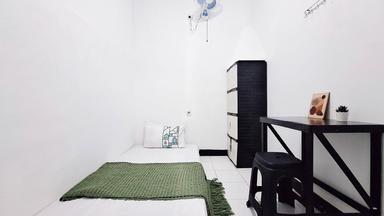 Miss Shinta 2 Kost Kawaluyaan Bandung Pocket Single A