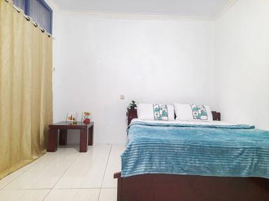 RK74 Home Tomang Tawakal Superior Queen B