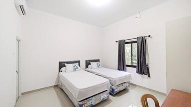 Erina Kost Sleman Yogyakarta Master Twin B - M