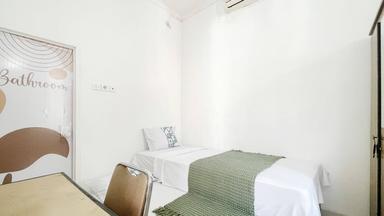 Katebe Kost Rawamangun Compact Single A