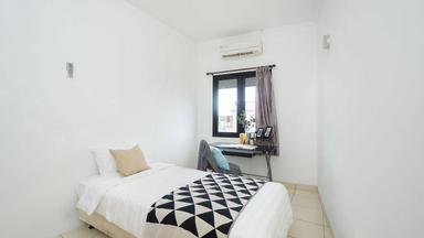 Rukita Topaz Tawakal Tomang Compact Single B - F