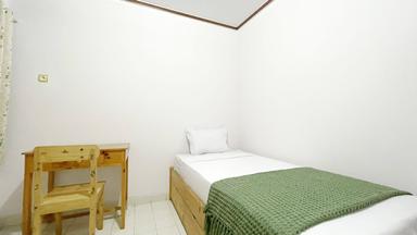 Kost Permata Amarilys Tomang Compact Single A