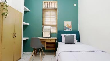 Kramat Two House 61 Kwitang Senen Pocket Single C