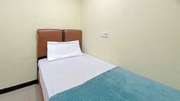 Compact Single A - M