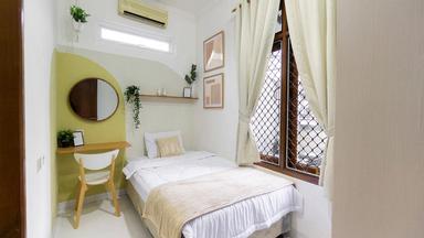 Uma Kost Cozy Rooms Benhil Regular Full A