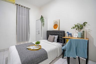 Rukita Tosiga Kebon Jeruk Regular Full B