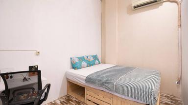 De'Rooms Batu 3 Pejaten Compact Queen A