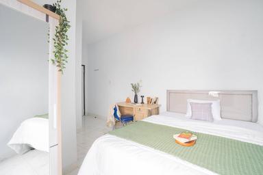 Rukita Adika Alam Sutera Regular Queen C