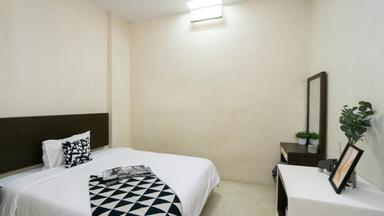 Rukita Dwiwarna Mangga Besar Superior Queen A