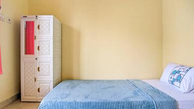 Raden House Condongcatur Yogyakarta Pocket Single B - M