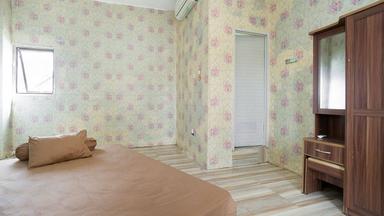 De'Rooms Batu Pejaten Master Queen