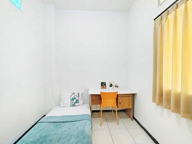 De Hebron Banyumanik Unika Semarang Pocket Single A - F