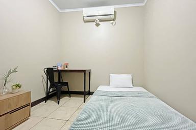 111 Joglo House Kembangan Pocket Single A