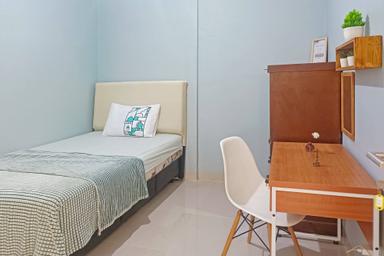 Oemah 28 Rawamangun Pocket Single - M