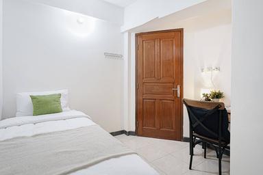 Uma Kost Alamanda Alpukat Regular Single B