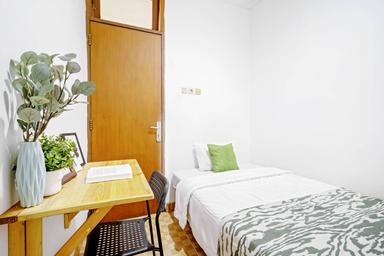 Uma Kost Masda 3 Teluk Gong Bandengan Pocket Full B