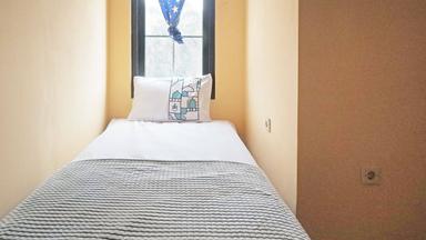 Qila Home Pasar Minggu Pocket Single C