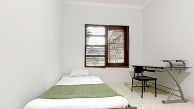 Lukita Kost Bintaro Superior Single A