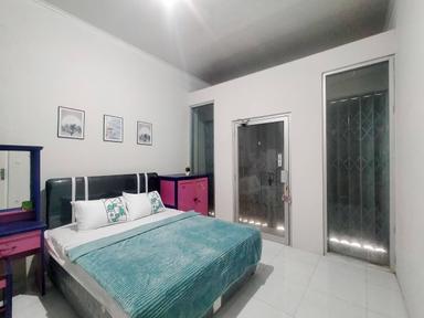 Royal Parangkusumo Kost Ekslusive Semarang Superior Queen A