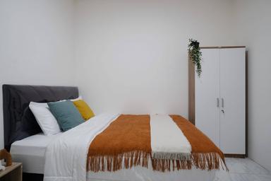 Rukita Palmino Cengkareng Regular Queen A