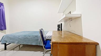 Autumn Tawakal 81 Tomang Compact Single B