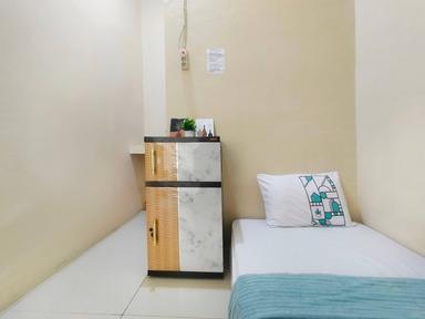 Yuni Home Anjasmoro Semarang Pocket Single A