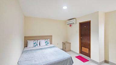 23 House Kebahagiaan Gajah Mada Superior Queen A