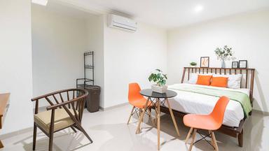 Rukita Sumi House Tomang Studio Queen A