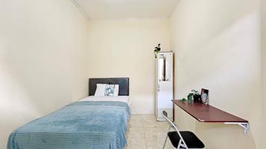 Uma Kost Ninety-Nine Cipulir Pesanggrahan Pocket Full A