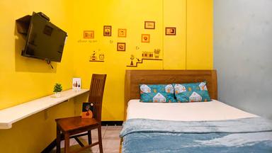 7296 Roomz Abdulrahman Saleh Semarang Compact Queen A