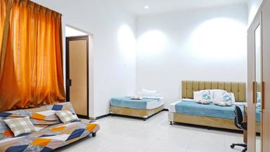 Grand Valora I Simpang Lima Semarang Studio Family A