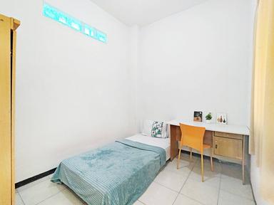 De Hebron Banyumanik Unika Semarang Pocket Single A - M