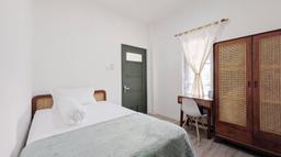 Compact Single B - F