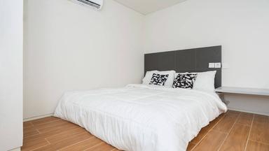 Rukita D'kubik Dom Kelapa Gading Regular Loft Queen B