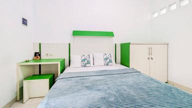 Safira House Jakal Yogyakarta Superior Queen A