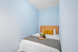 Flat Residence Queen B